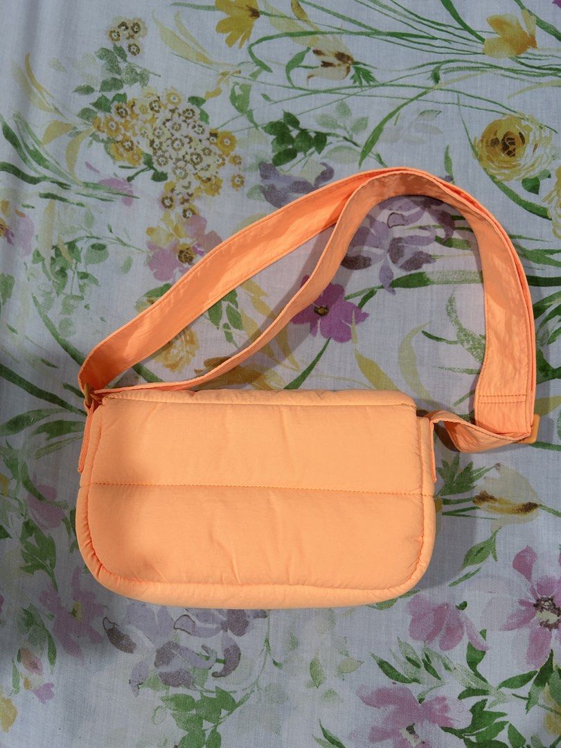 beyond the vines poofy mini bag (Category: Shoulder Bags) located in Antipolo. Submitted by giaciers (Listing ID 1461056364, Image 2). Description: used twice only! check pics for condition. bright pastel-like orange! super cutee.