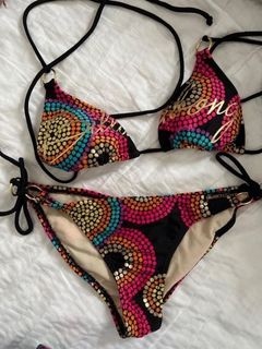 (Category: ) located in . Submitted by thefashionguitar (Listing ID 1460979784, Image 1). Description: .