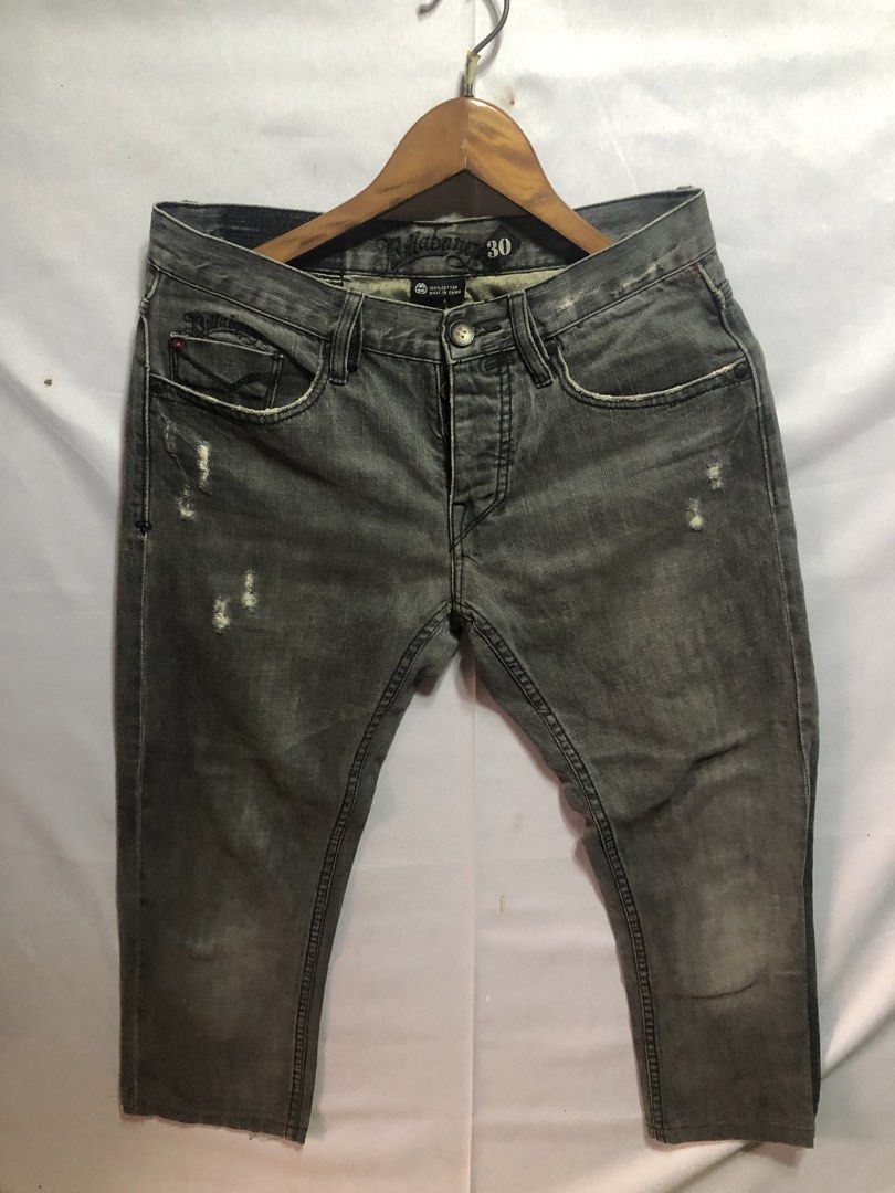 Billabong semi tattered jeans (Category: Jeans) located in Cagayan de Oro. Submitted by kennymiiiiii (Listing ID 1460941915, Image 1). Description: 30*34 No issue Need wash C13.