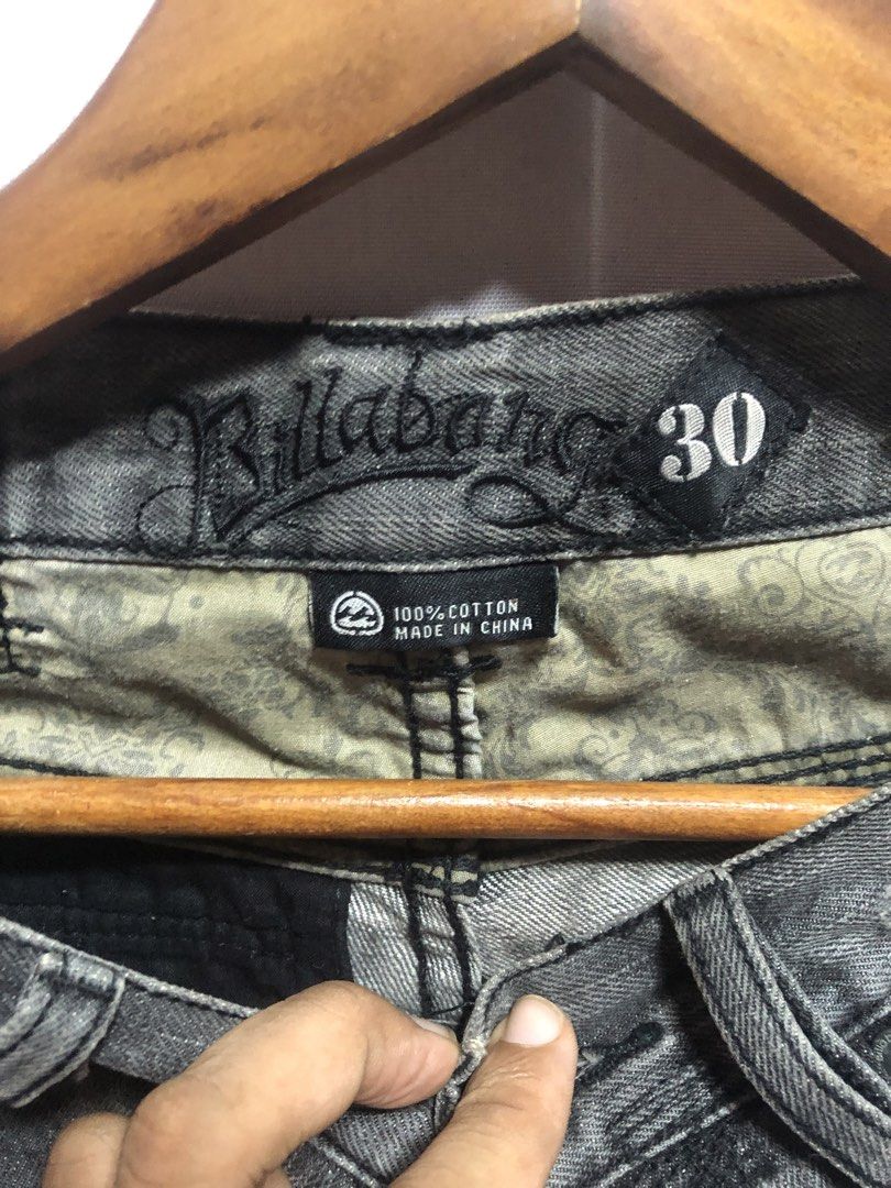 Billabong semi tattered jeans (Category: Jeans) located in Cagayan de Oro. Submitted by kennymiiiiii (Listing ID 1460941915, Image 3). Description: 30*34 No issue Need wash C13.