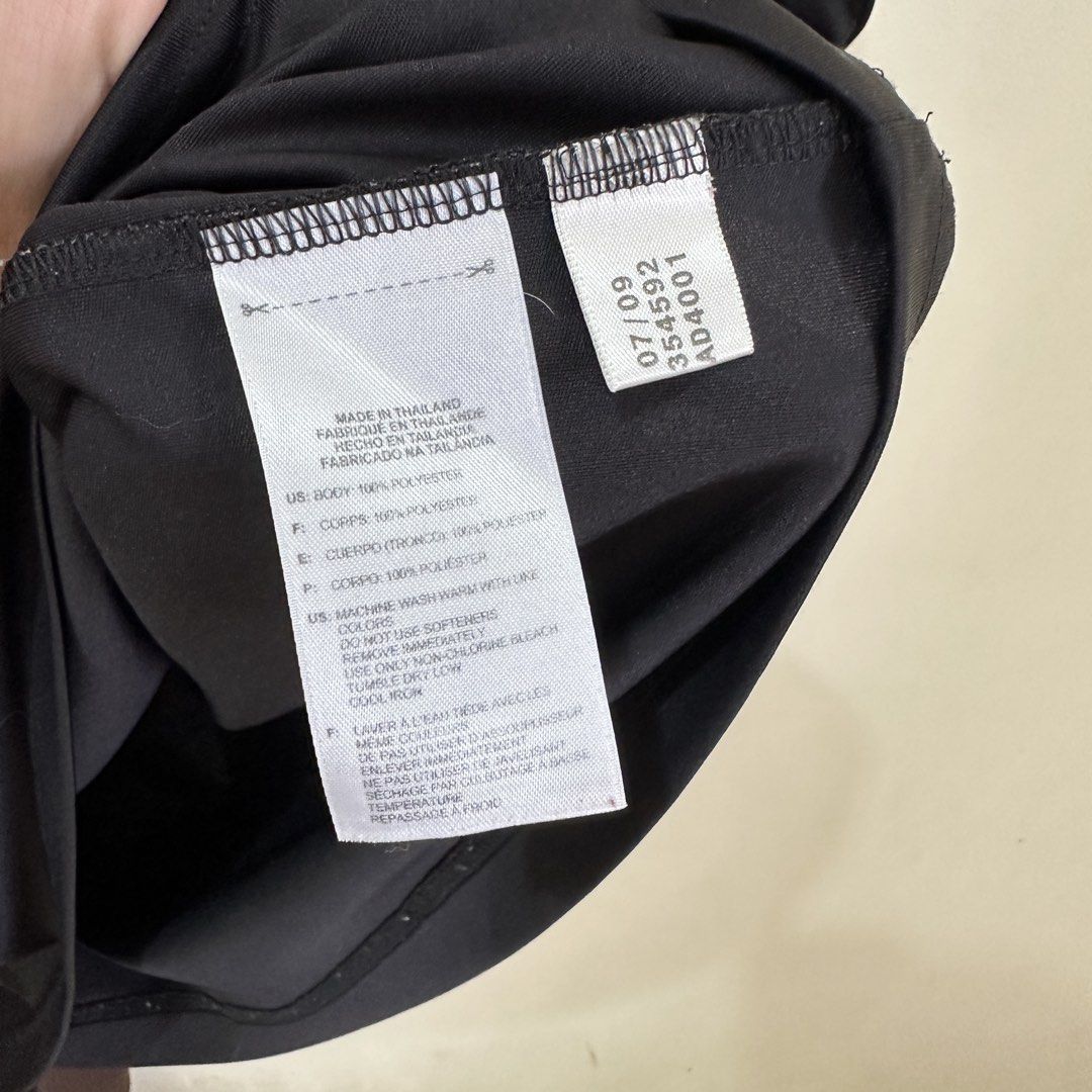 Black Adidas Track Jacket (Category: Coats, Jackets and Outerwear) located in Bulacan. Submitted by enne_123 (Listing ID 1460942209, Image 3). Description: Large on tag Original.