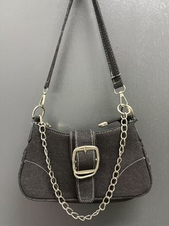 (Category: ) located in . Submitted by onlineshoppers097 (Listing ID 1461036021, Image 1). Description: .