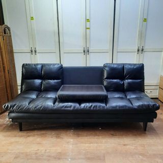 (Category: ) located in . Submitted by ivan_furnitures421 (Listing ID 1460926737, Image 1). Description: .