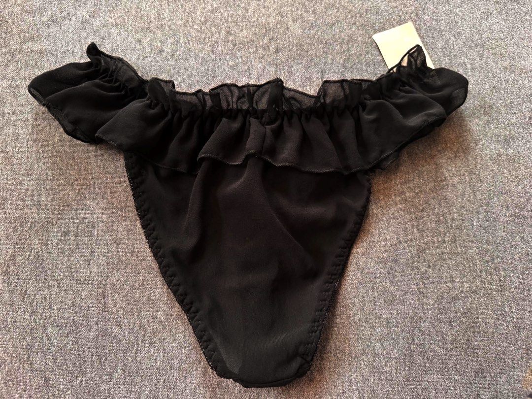 black raffles panty M (Category: Undergarments & Loungewear) located in San Jose. Submitted by 99ners (Listing ID 1460925853, Image 2). Description: .