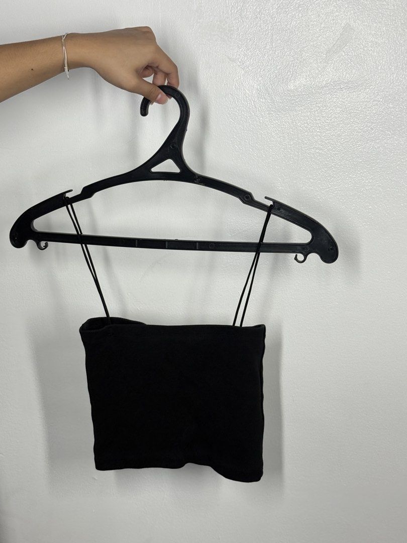 Black Ribbed Tube Top with Straps (Category: Sleeveless) located in Angeles City. Submitted by lesmiz24601 (Listing ID 1460974098, Image 2). Description: - Classic black tube top - Ribbed texture all over - Thin spaghetti straps - Stretchy and comfortable fit - Effortlessly pairs with any outfit - Perfect for layering or wearing solo.
