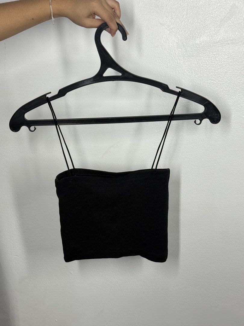Black Ribbed Tube Top with Straps (Category: Sleeveless) located in Angeles City. Submitted by lesmiz24601 (Listing ID 1460974098, Image 1). Description: - Classic black tube top - Ribbed texture all over - Thin spaghetti straps - Stretchy and comfortable fit - Effortlessly pairs with any outfit - Perfect for layering or wearing solo.