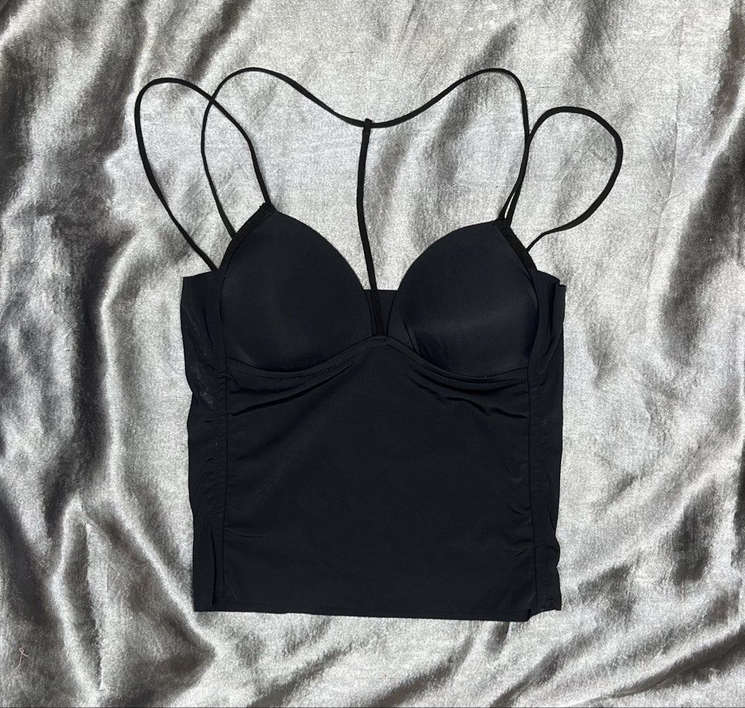 Black Ruched Strap Crop Top (Category: Sleeveless) located in Cavite. Submitted by bellewii (Listing ID 1461046848, Image 1). Description: - Black ruched crop top - Thin spaghetti straps with a unique neckline - Fitted bodice with side ruching detail - Versatile for layering or wearing on its own - A must-have addition to any wardrobe.