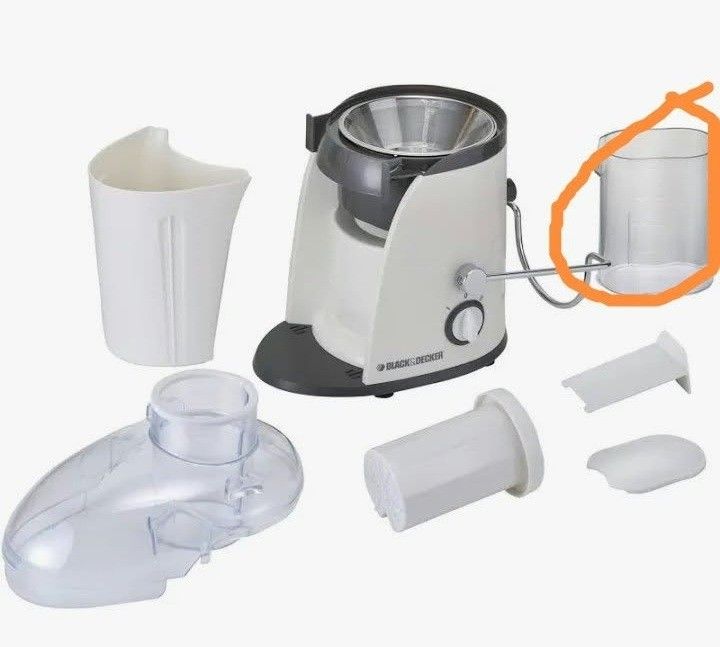 Black+Decker Juicer (Category: Juicers, Blenders & Grinders) located in Rizal. Submitted by zhyrille02 (Listing ID 1461108190, Image 2). Description: - Black+Decker juicer - Missing part highligthed on the photo - Fully functional and works well - Ideal for making fresh juice at home - Easy to operate and clean - Feel free to ask any questions!.
