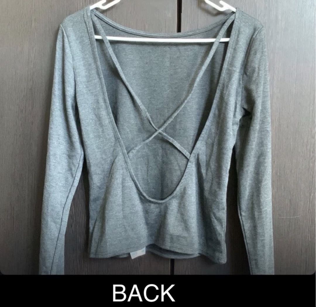 BNWT Authentic H&M Women’s Low Back Blouse (Category: Longsleeves) located in Quezon City. Submitted by etcetcshop (Listing ID 1461050636, Image 2). Description: BNWT Authentic H&M Women’s Low Back Blouse Size on tag: Small Shipping: J&T.