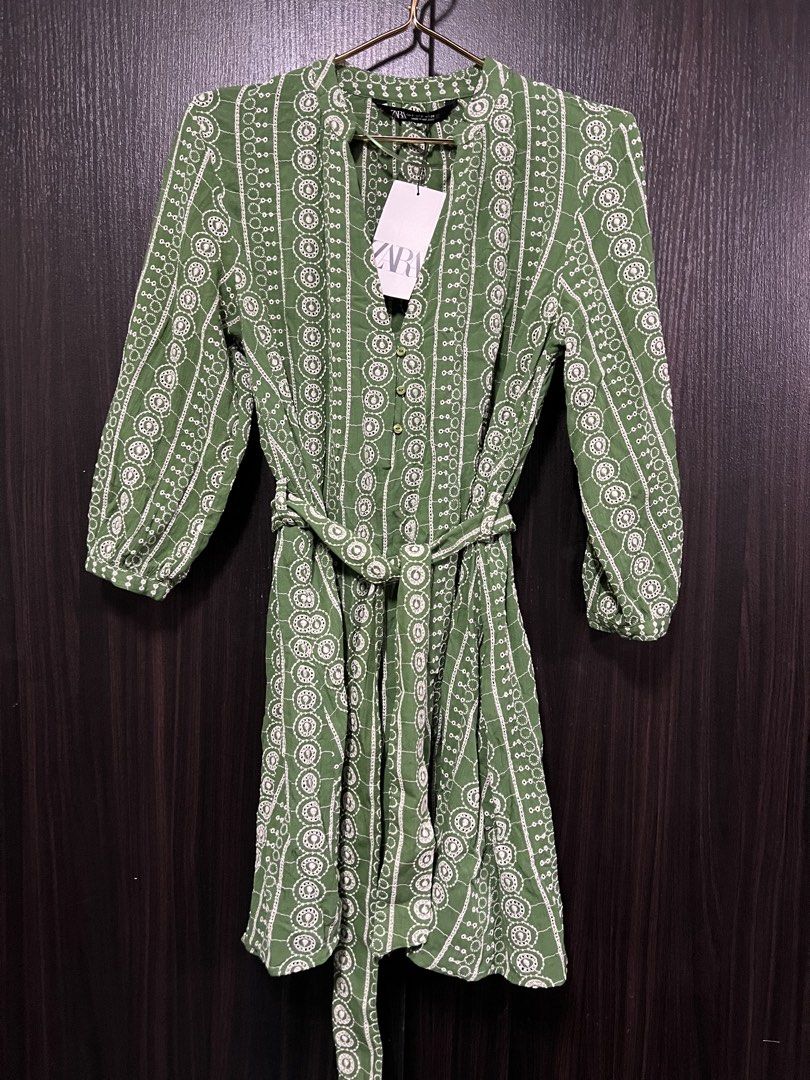 BNWT ZARA DRESS S (Category: Dresses) located in Cavite. Submitted by paupau.shopper (Listing ID 1461096163, Image 1). Description: .