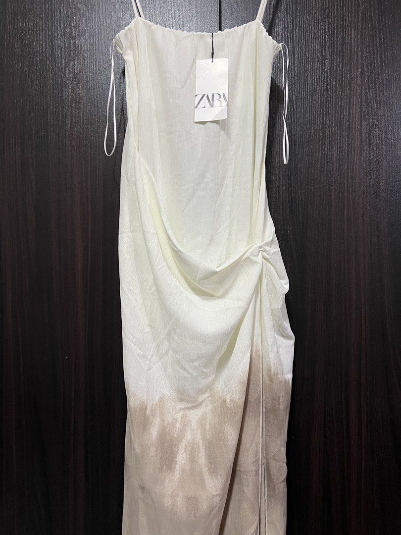 BNWT ZARA DRESS S (Category: Dresses) located in Cavite. Submitted by paupau.shopper (Listing ID 1461101906, Image 1). Description: .