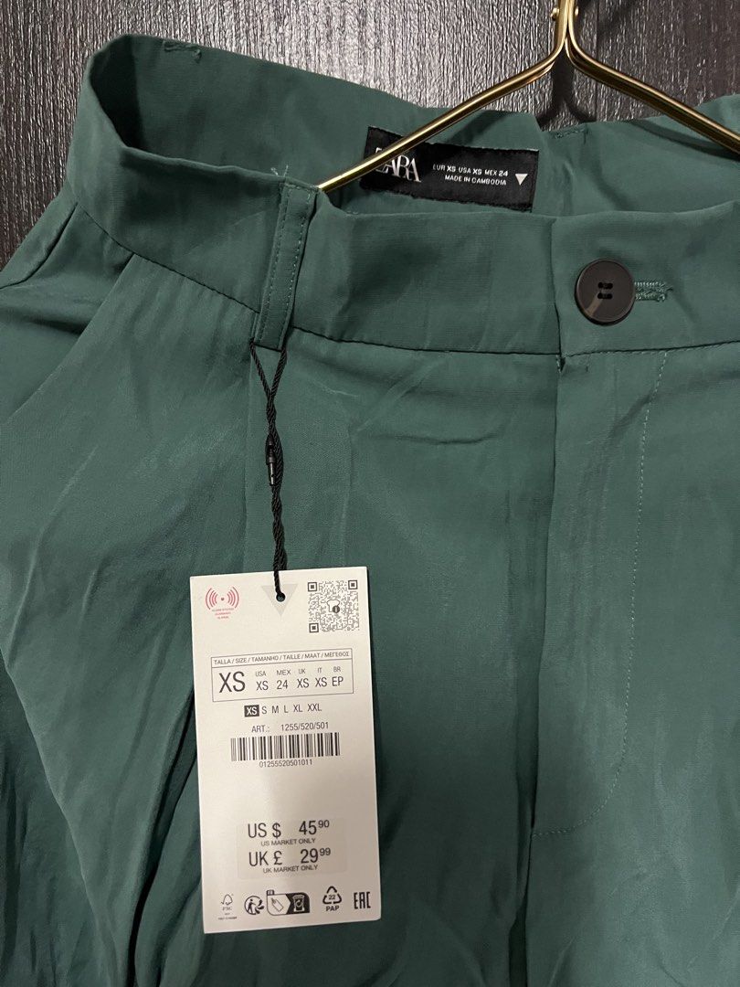 BNWT ZARA TROUSERS XS (Category: Other Bottoms) located in Cavite. Submitted by paupau.shopper (Listing ID 1461098942, Image 2). Description: .