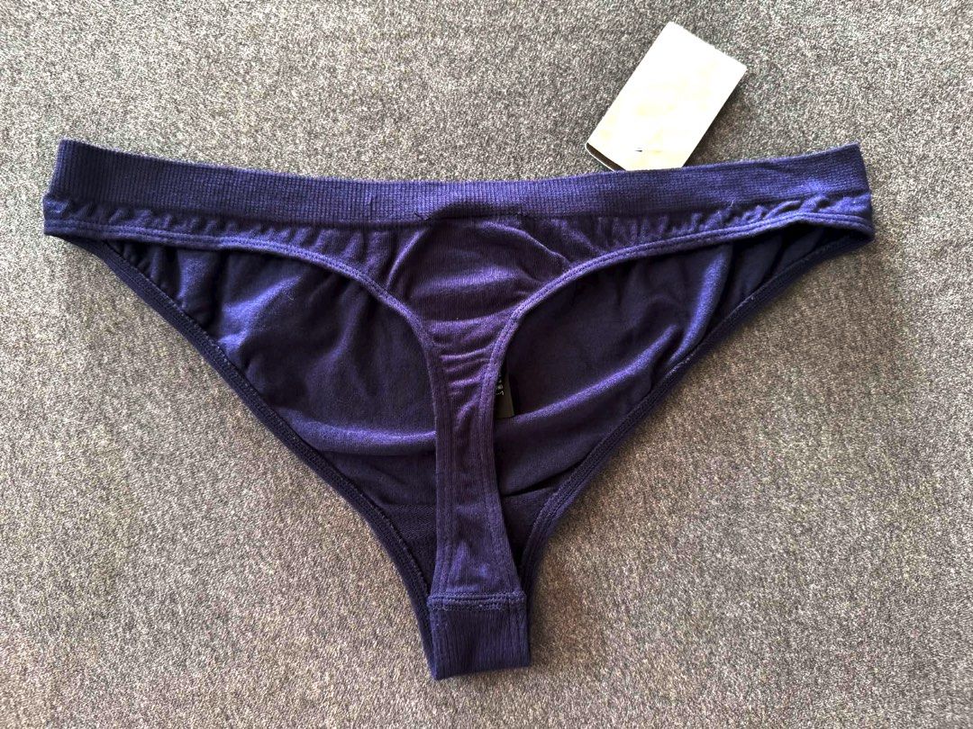 boody thong M (Category: Undergarments & Loungewear) located in San Jose. Submitted by 99ners (Listing ID 1460924101, Image 2). Description: .