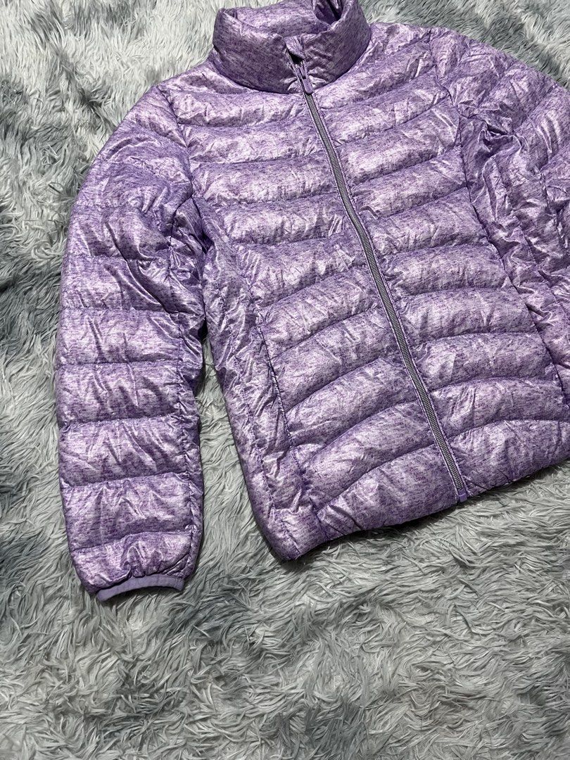 Bossini Lightweight Down Puffer Jacket (Category: Coats, Jackets and Outerwear) located in Sasmuan (Sexmoan). Submitted by winterclothes.ph (Listing ID 1461052353, Image 3). Description: Bossini Lightweight Down Puffer Jacket 150 on tag fit XS to Small Women’s Width 18 Length 23 Excellent Condition .