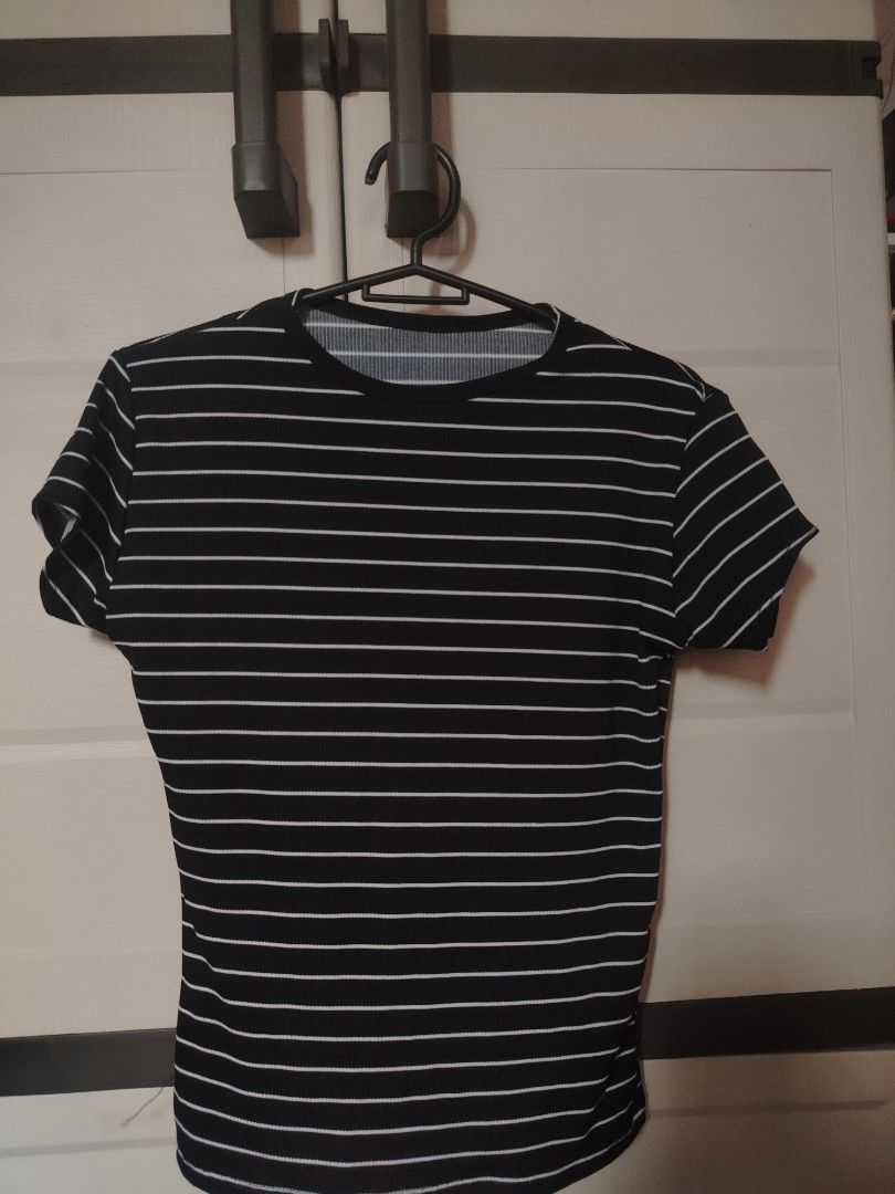 Brand new small - medium (Category: Clothes Drying Rack) located in Manila. Submitted by liveearth_704984 (Listing ID 1461093930, Image 3). Description: Brand new and preloved 🥰.