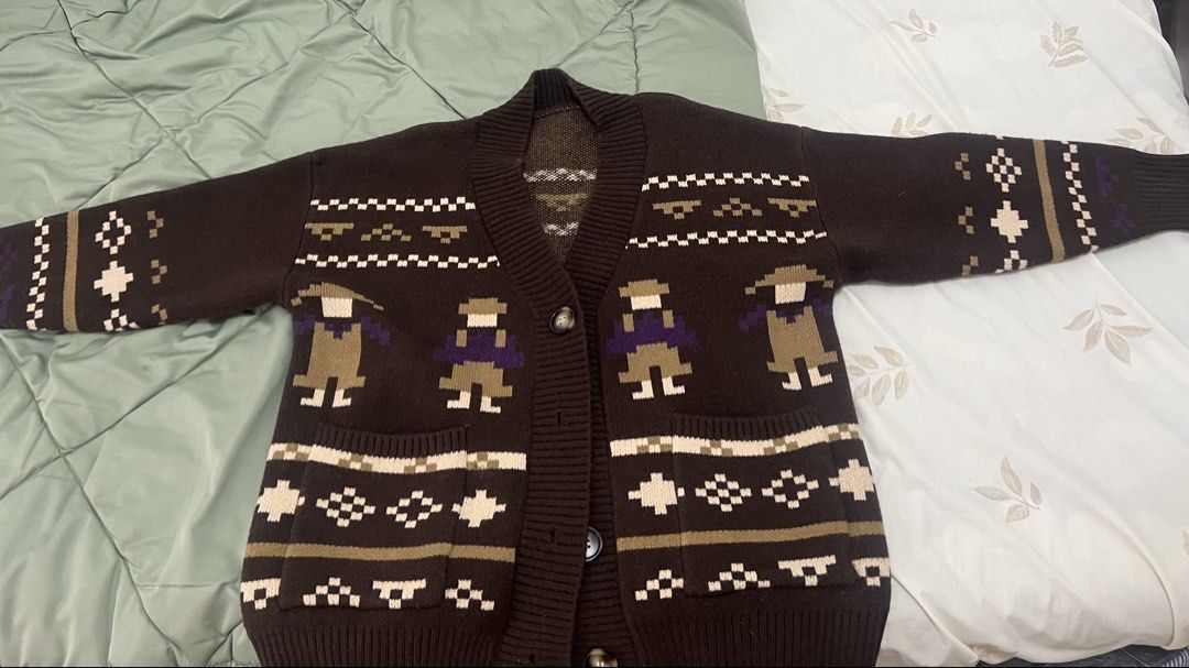 Brown Aztec Print Cardigan (read description) (Category: Coats, Jackets and Outerwear) located in Taytay. Submitted by denden_0546 (Listing ID 1461006609, Image 2). Description: I bought this sa orange app from Vietnam for 600 pesos. I didn’t look at the size kaya super luwang sakin. Rfs: super loose, although cute pag loose pero super liose kasi for me😭 •Can go lower price if reasonable. Size: L to Xl Flaw: One missing button .