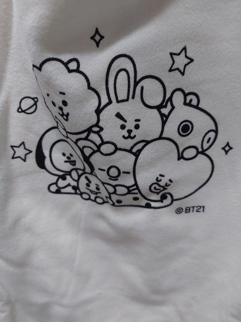 BTS BT21 crewneck sweatshirt (Category: Coats, Jackets and Outerwear) located in Quezon City. Submitted by threetwotwo2ndaccount (Listing ID 1461023757, Image 3). Description: BTS BT21 crewneck sweatshirt free size good as new from japan color: purple,cream, blue bawal sa maselan bawal sa barat.