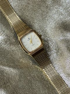 (Category: ) located in . Submitted by vintage_vogue6100 (Listing ID 1461039694, Image 1). Description: .