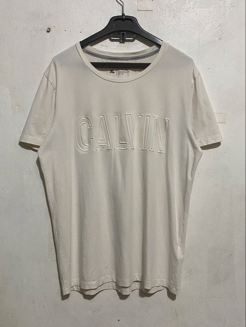 CALVIN KLEIN SHIRT (Category: Tshirts & Polo Shirts ) located in Caloocan City. Submitted by alexahvaldez (Listing ID 1461088388, Image 1). Description: NEGO FOR SURE BUYER 21 / 28 EXCELLENT CONDITION NO ISSUE NEED WASH.