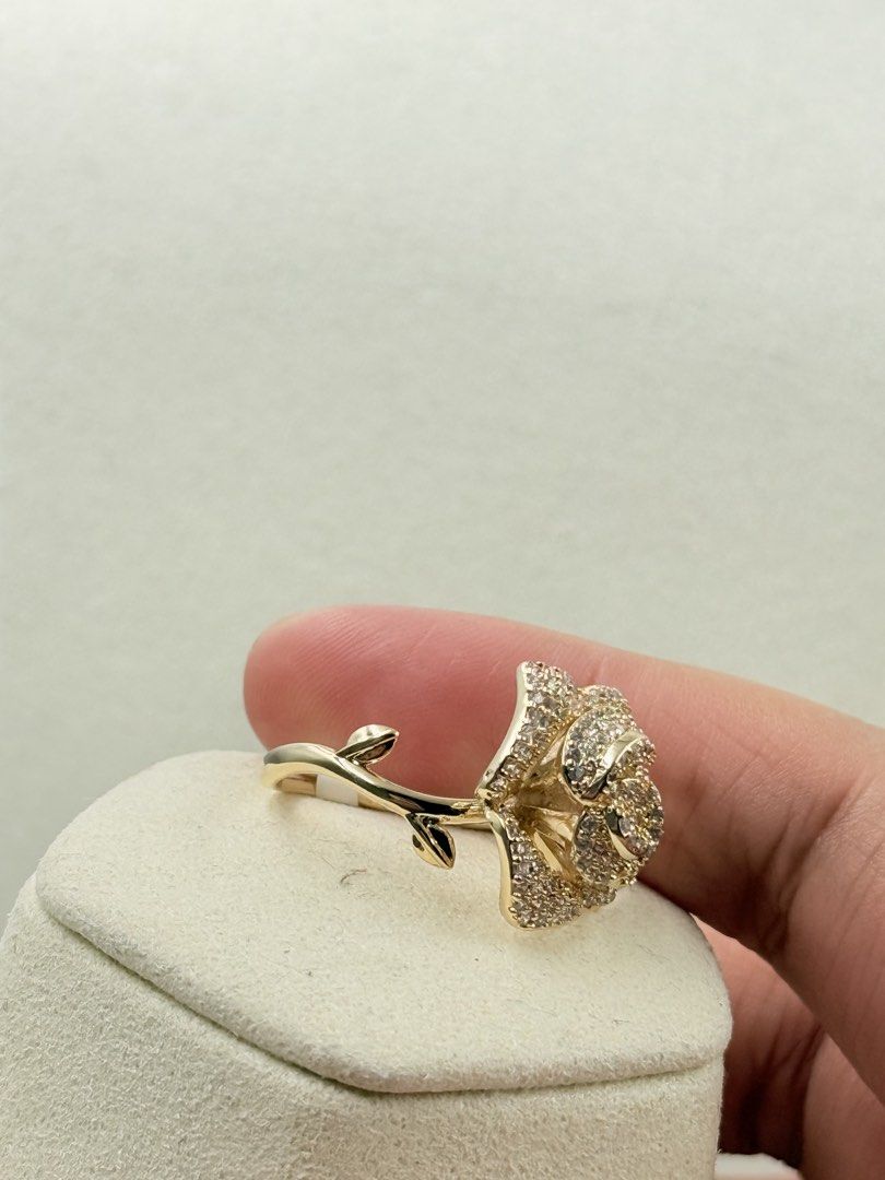 Camellia Flower Cubic Zirconia Ring (Category: Rings) located in Baguio. Submitted by manang_isang (Listing ID 1461056553, Image 1). Description: .