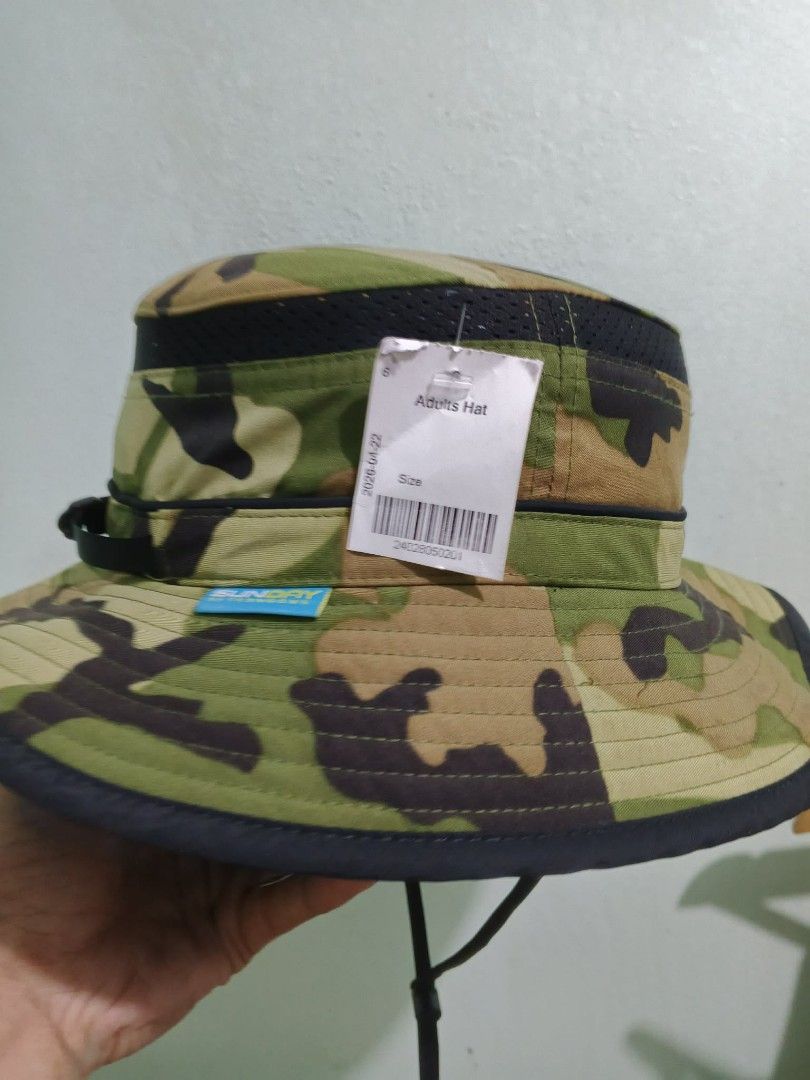 Camo camouflage bucket hat medium (Category: Caps & Hats) located in Caloocan City. Submitted by shsgoods (Listing ID 1460942584, Image 2). Description: location: Karuhatan Valenzuela City.