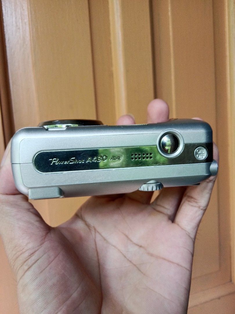 Canon PowerShot A430 4.0 MP Digital Camera with Charger Set (Category: Cameras) located in Camaligan. Submitted by jestoni_digicam (Listing ID 1461059944, Image 3). Description: 📸 Canon PowerShot A430 Vintage Digicam Bundle 📸Price: ₱3,800 Get that authentic, dreamy Y2K aesthetic with this complete, ready-to-shoot Canon PowerShot A430 bundle! Perfect for bringing back those nostalgic early-2000s vibes with gorgeous vintage tones. Fully tested an