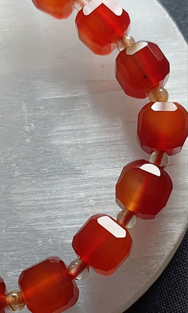 Carnelian Agate Bracelet (Category: Bracelets) located in Gapan. Submitted by purseofjune (Listing ID 1461004428, Image 3). Description: 8mm cube faceted beads with citrine spacers 16cm.