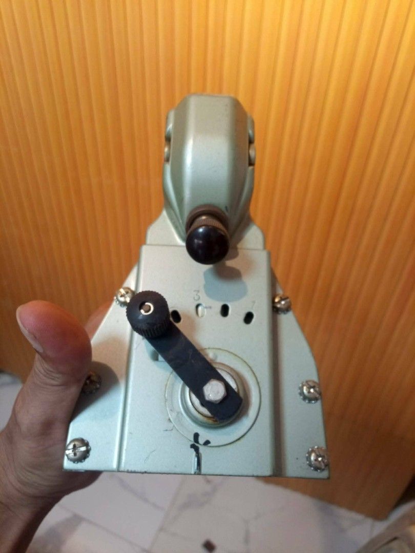 CARTON STAPLER (Category: Announcements) located in Bulacan. Submitted by babz30261 (Listing ID 1461024132, Image 2). Description: HEAVY DUTY CARTON STAPLER JAPAN LOCK GOOD QUALITY CONDITION NO DAMAGES COMPLETE MATERIALS THNKYOU ADMIN ♥️.