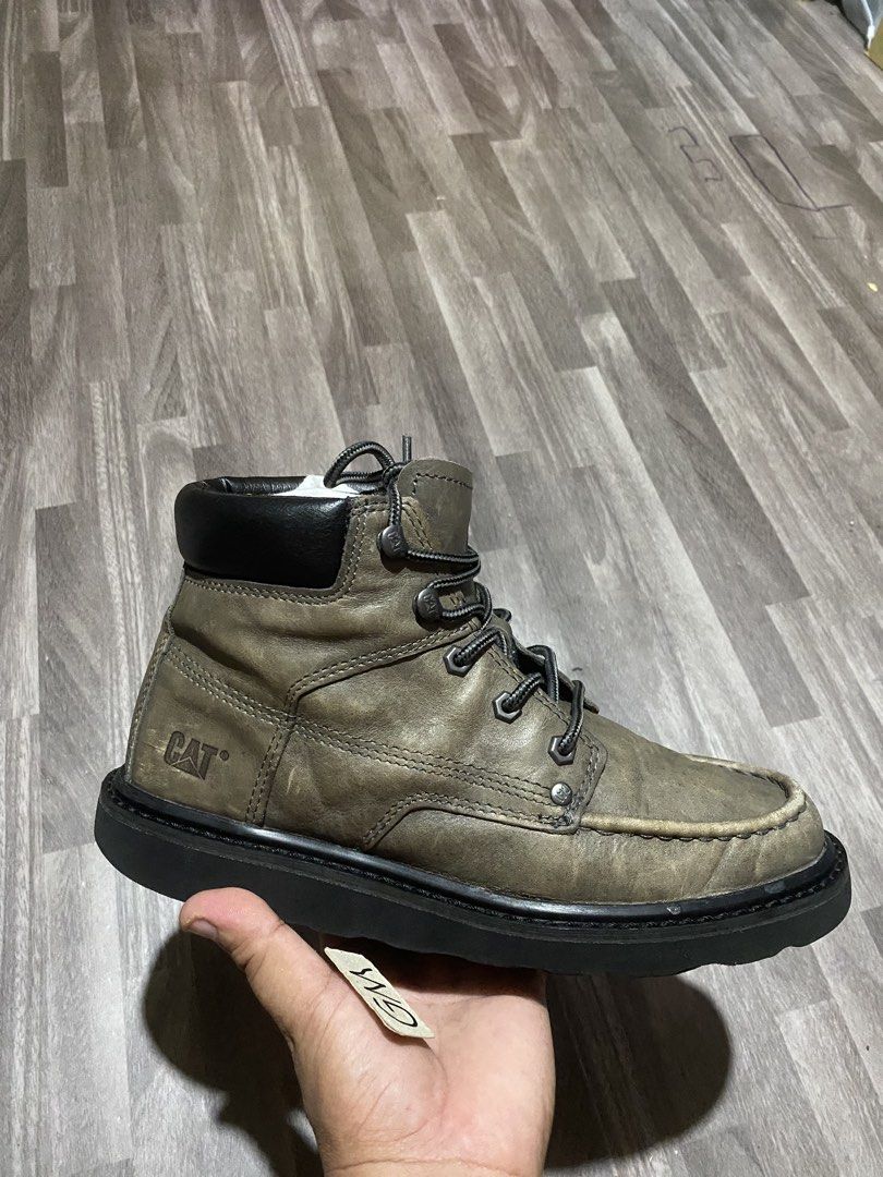 Caterpillar Byron Boots (Category: Boots) located in Cebu City. Submitted by freemoon.b85e0c (Listing ID 1461098982, Image 1). Description: Caterpillar Byron Boots Legit/2nd hand Size 8 us/7 uk/41 euro/25.5 cm Price 1650 plus sf Good condition .