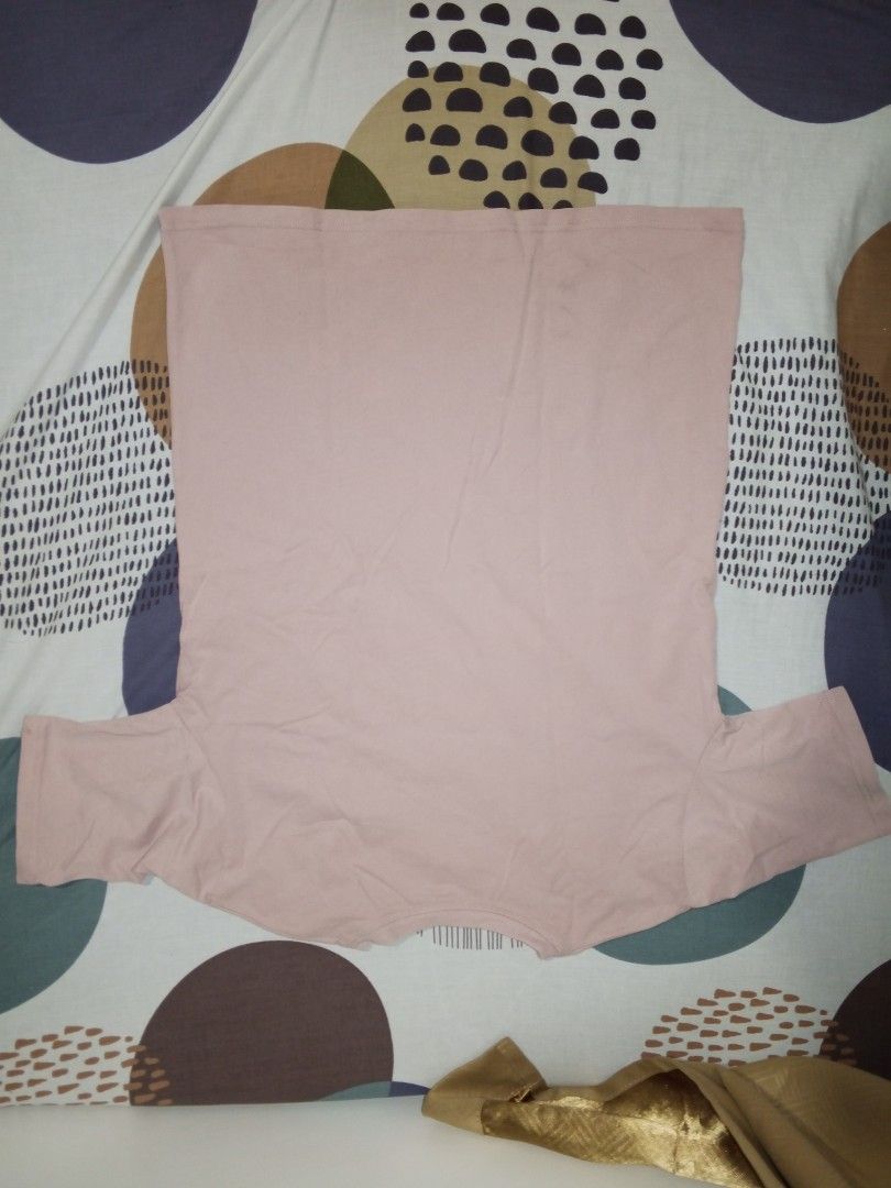 cats & dogs graphic printed tee (Category: Shirts) located in Mabalacat. Submitted by mwmeowie (Listing ID 1461028500, Image 2). Description: preloved cats & dogs graphic tee ♡ only worn around 2–3 times. ﹒⟡ cute graphic print ﹒⟡ light-colored tee ﹒⟡ casual everyday piece ﹒⟡ actual item shown in photos slightly negotiable for sure buyers shipping fee c/o buyer.
