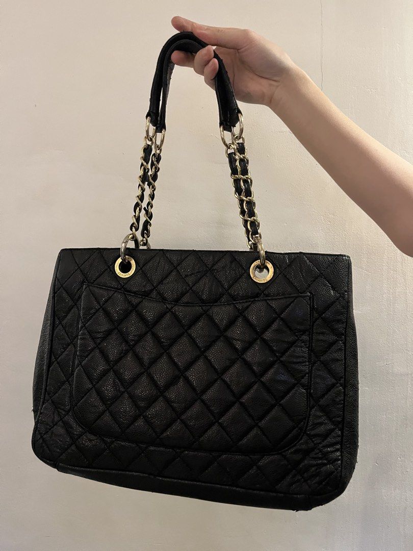 CC Chanel Grand Shoping Tote GST (Category: Tote Bags) located in Meycauayan. Submitted by jeonjk7 (Listing ID 1461037368, Image 2). Description: Chanel Grand Shopping Tote! Vintage chanel tote bag Sourced from japan! Signs of usage as seen in the photos, there’s an evident peeling on the sides and bottom part of the bag but can be treated and repaired. .