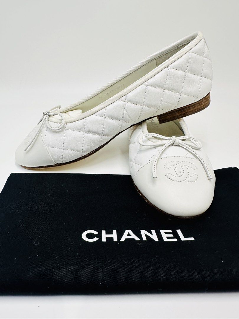 CC Quilted Ballet Flats in White (Category: Sneakers & Footwear) located in Davao. Submitted by rayneebel (Listing ID 1460972494, Image 2). Description: My friend got me a wrong size and I decided to sell these at a lower price.. These are white quilted leather Chanel ballet flats featuring a delicate bow and embroidered CC logo on the toe...