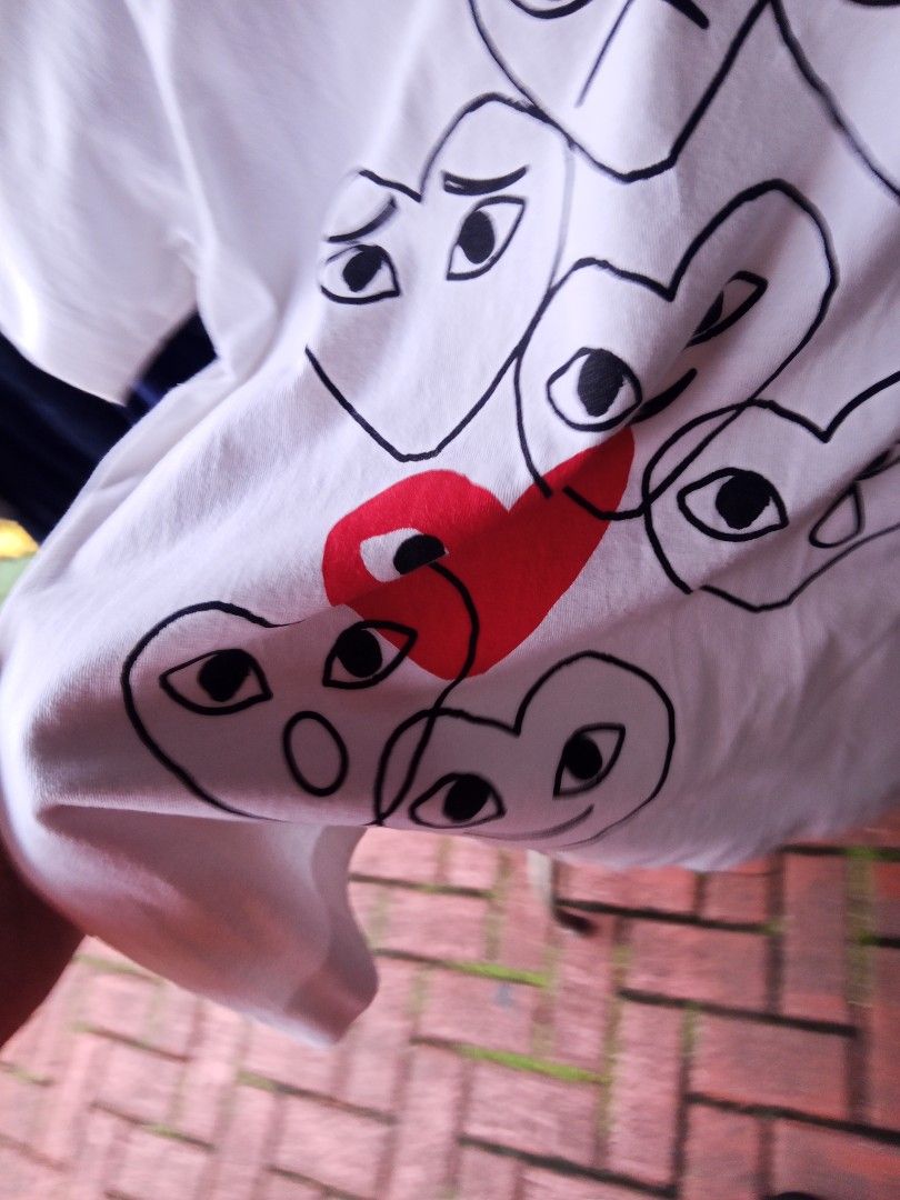 CDG Play (Category: Activewear) located in Manila. Submitted by aeronroy4577085 (Listing ID 1460988170, Image 3). Description: .