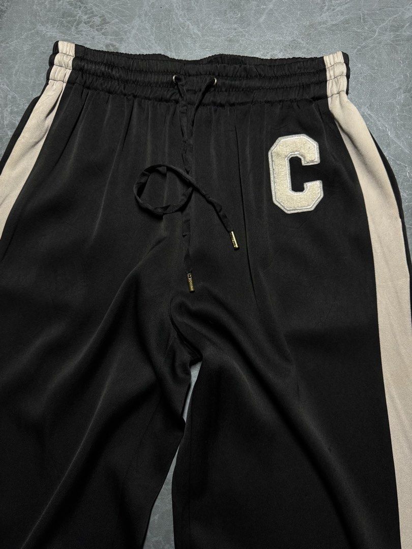 Celine (Category: Luxury Apparel) located in La Trinidad. Submitted by kodspogi (Listing ID 1460963015, Image 3). Description: Celine Waistline : 27” safe stretch Length : 40” Hem : 9.5” Excellent Washtags only 880.