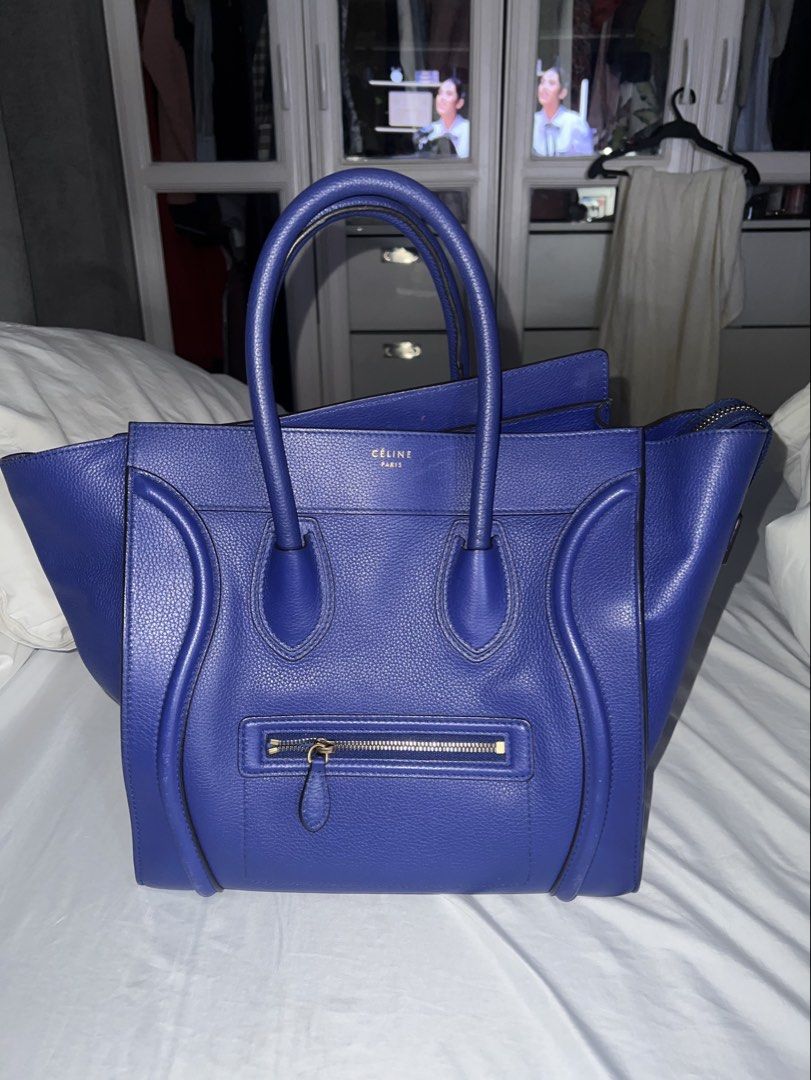 Celine Luggage Tote bag (Category: Shoulder Bags) located in Cavite. Submitted by shopinessph2 (Listing ID 1461106751, Image 1). Description: Rfs: Will buy smaller bag. .