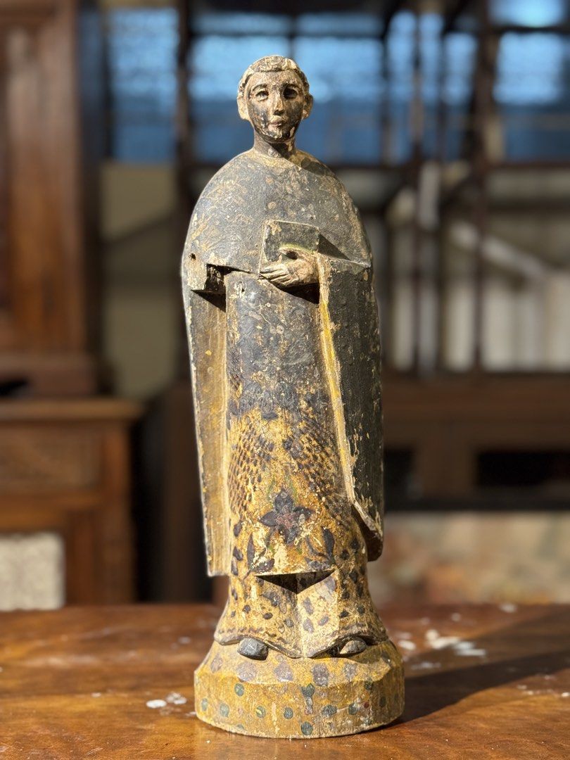 Century Old Sto Domingo Santo (Category: Vintage Collectibles) located in Manila. Submitted by sinaunang_gamit (Listing ID 1460961295, Image 1). Description: Century Old Sto Domingo Santo Made of old wood Height: 13.75 inches Provenance: Bulacan ₱10k.