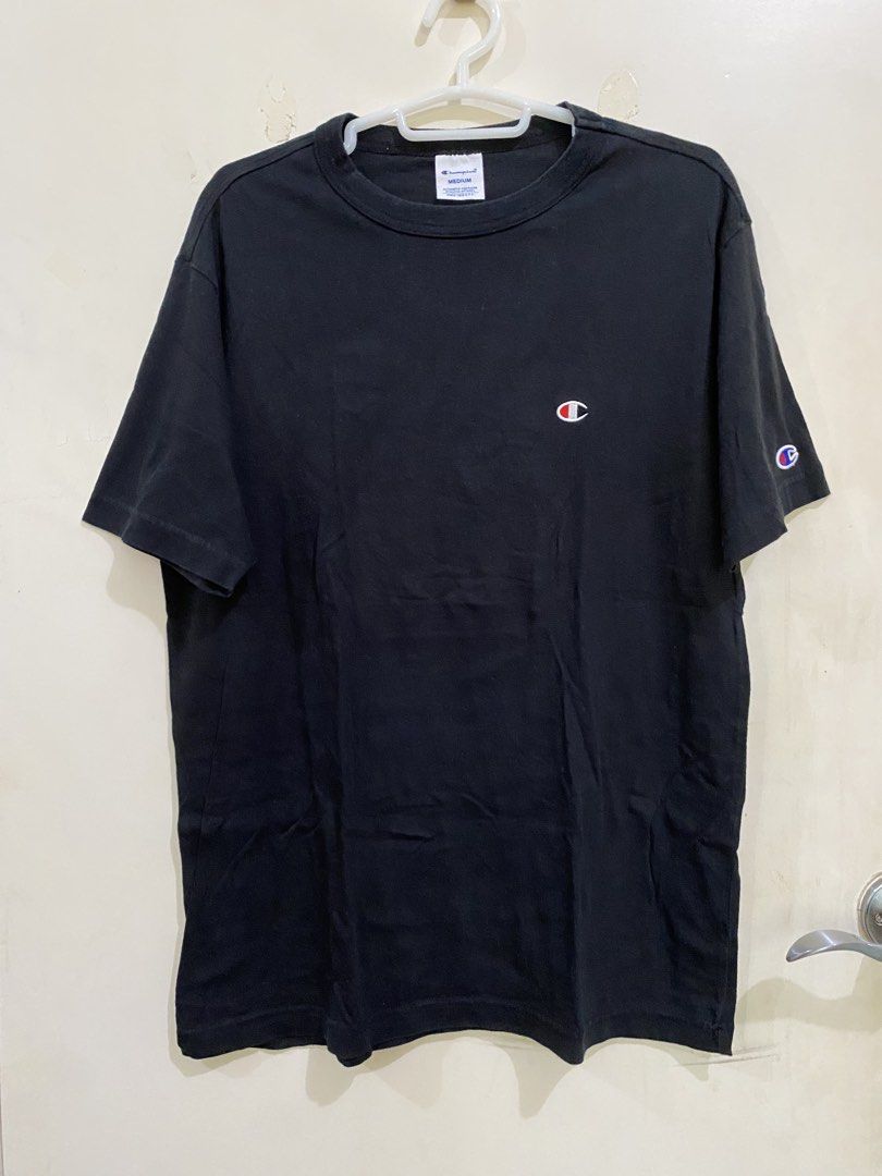 Champion Black Plain T-Shirt (Category: Tshirts & Polo Shirts ) located in Taguig. Submitted by maly01_ (Listing ID 1461018693, Image 1). Description: dm for inquiries :).