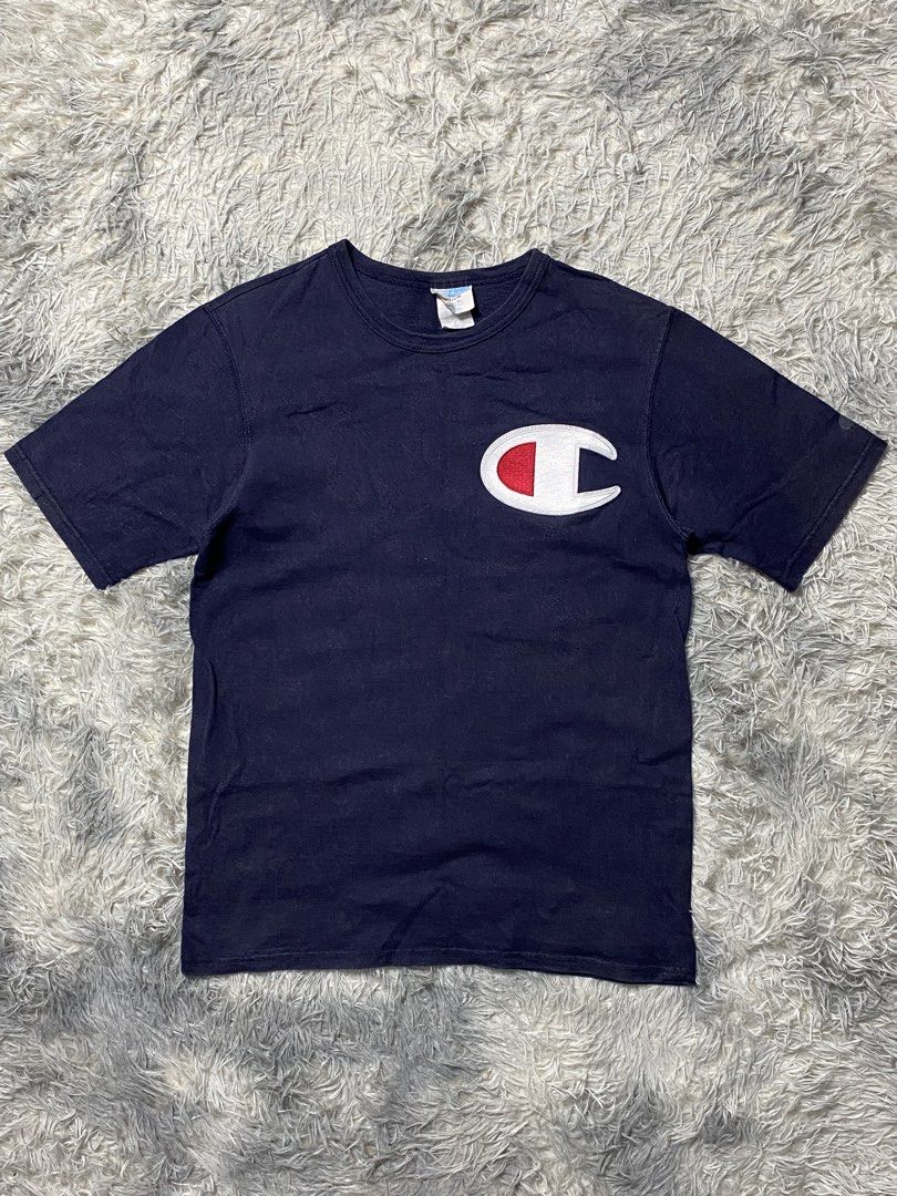Champion Tee (Category: Tshirts & Polo Shirts ) located in Santa Rosa. Submitted by 415_thriftss (Listing ID 1461038017, Image 1). Description: Champion Tshirt ✅ Available - Medium On tag - Good condition 🔽DETAILS - Condition: 8.8/10 - Dimes: 19 Width x 27 Length - Color rate: 8.8/10 - Issue: No patch sleeve ———————————— 🏷️ M / Mine: 180 + Shipping fee.