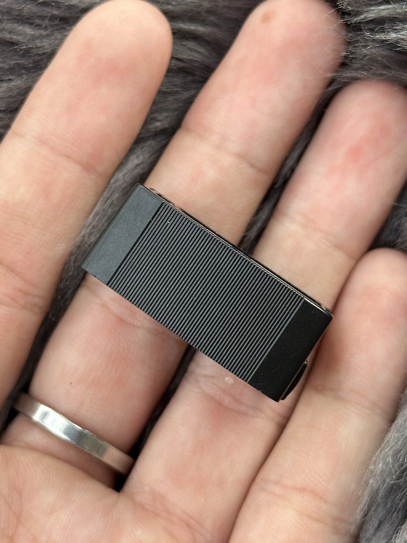 CHANEL Authentic Sharpener. 💯✨ (Category: Necklaces) located in Cagayan de Oro. Submitted by kjcartier26 (Listing ID 1461008356, Image 3). Description: Authentic, Flawless, Compact size. ❤️✨ - 5k Preloved price. 😱✨ - 1200 Free shipping nationwide. 🫶🏻🙌 - Needs cleaning No tarnish, Eyebrow Pencil residue only. Natatanggal yarnn. .