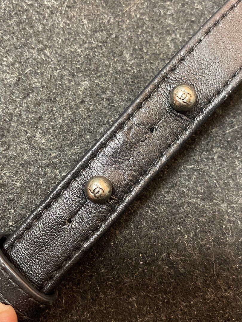 Chanel Black Two Way Bags (Category: Cross-body Bags) located in Quezon City. Submitted by loloyz123 (Listing ID 1460988943, Image 3). Description: Chanel Black Two Way Bags Condition: Very good/ Minor sign of used Color rate: 9.8/10 Color: Black Size: L: 14cm W: 20cm depth: 6.5cm.
