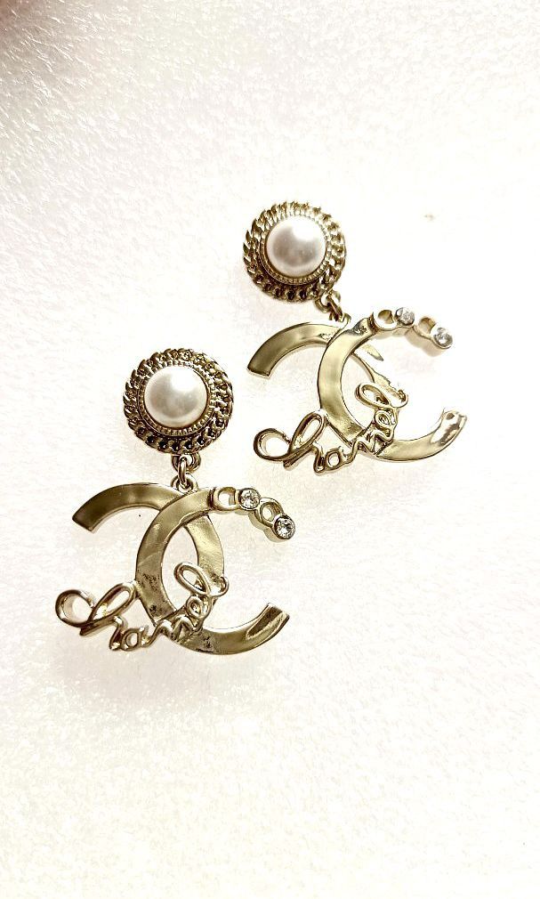 Chanel Dangling CC Earrings (Category: Luxury Accessories) located in Manila. Submitted by blings_thingies (Listing ID 1460970046, Image 1). Description: .