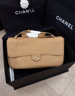 (Category: ) located in . Submitted by thewomanbehindthebrand (Listing ID 1461015697, Image 1). Description: .