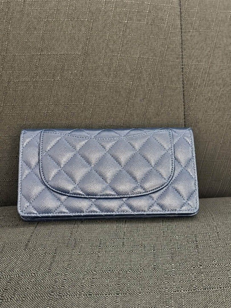 Authentic Chanel Quilted Wallet (Category: Luxury Bags & Wallets) located in Marikina City. Submitted by aussiemaan (Listing ID 1461072005, Image 2). Description: - Authentic Navy Blue Chanel Wallet - Classic Quilted Design - Iconic Gold CC Logo - Multiple Card Slots & Compartments - Genuine Leather Material - Ideal for Organizing Essentials.