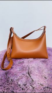 (Category: ) located in . Submitted by prettynuttyoushop (Listing ID 1461114273, Image 1). Description: .