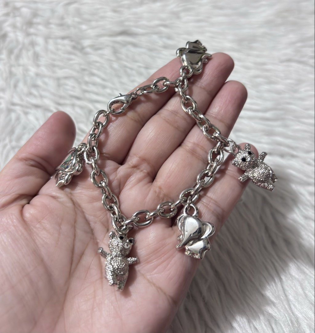 Charm Bracelet (Category: Bracelets) located in Paranaque City. Submitted by dalle_closet (Listing ID 1460983503, Image 2). Description: like new pa length: 7 inches.