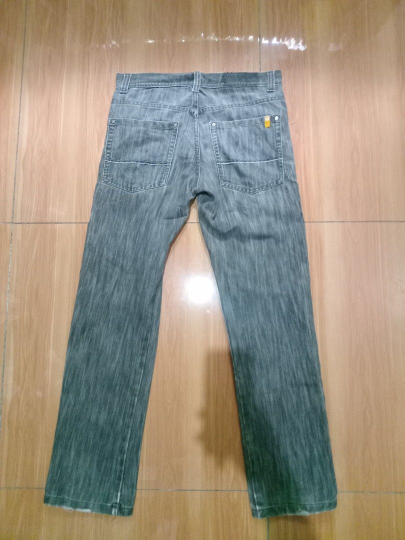 Check out AUTHENTIC southpole destressed denim jeans 👖 size 32 excellent condition (Category: Jeans) located in Manila. Submitted by mikahelmen14622 (Listing ID 1460957310, Image 2). Description: check out AUTHENTIC southpole denim jeans 👖 size 32 massage me if you have any questions sizing 😉 we do shipping nation wide I'm also open for video call so that you can see the item you're interested to buy a pair of payment PayPal gcash Location Asi