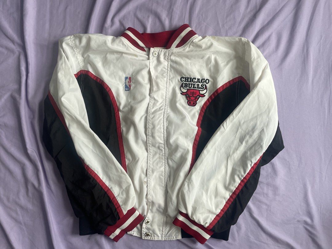 Chicago Bulls NBA Bomber Jacket (Category: Coats, Jackets and Outerwear) located in Manila. Submitted by migsbiubiu (Listing ID 1460946365, Image 1). Description: Has a few stains but can be cleaned from handwash .