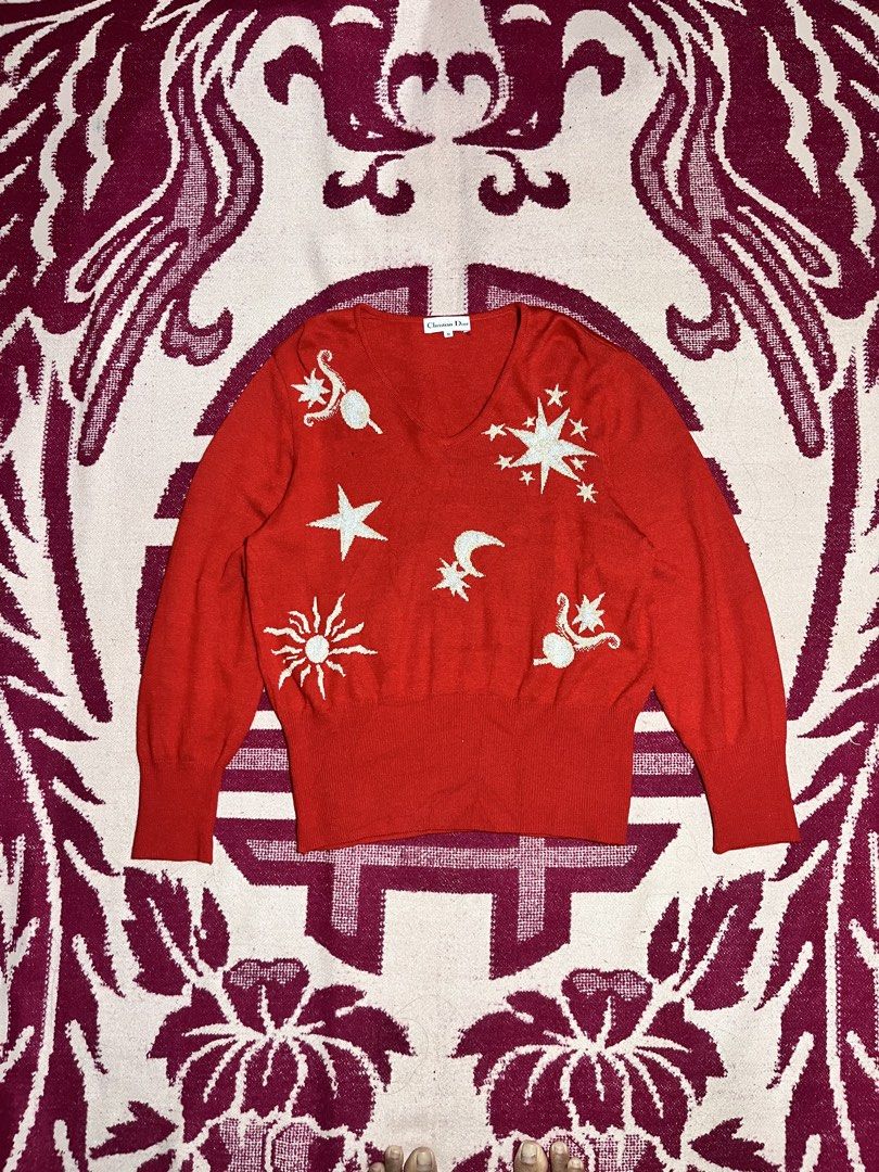 Christian Dior knitted sweater (Category: Coats, Jackets and Outerwear) located in Naga. Submitted by it_station (Listing ID 1461037013, Image 1). Description: Christian dior Sample.