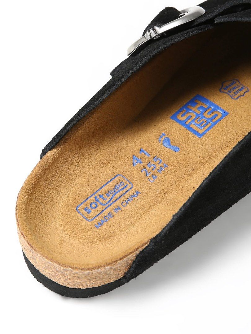 Chrome hearts clogs by shoeless (Category: Slippers & Slides) located in Bulacan. Submitted by arjoeocano-36257 (Listing ID 1461076324, Image 3). Description: Pre order any size, check ko kung may available na size sa gusto nyo. Stainless po yung cross kaya hnd sya prone sa rust. Ang ganda nito subra..