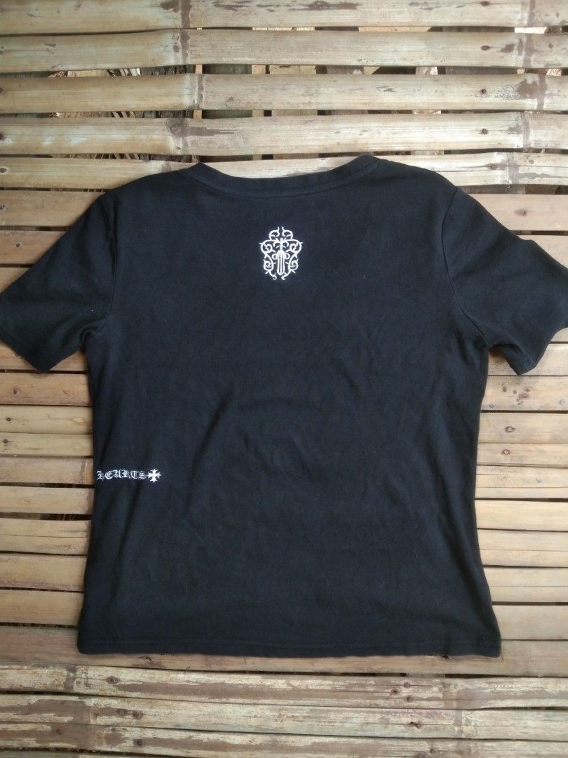 Chrome hearts for her (Category: Others Tops) located in Aloran. Submitted by ingsikthrifting (Listing ID 1460930773, Image 1). Description: Very excellent condition No issue just need wash Color rate 9.5/10 Width 18 Length 25.